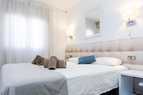 Du Soleil Apart Sitges Extérieur photo